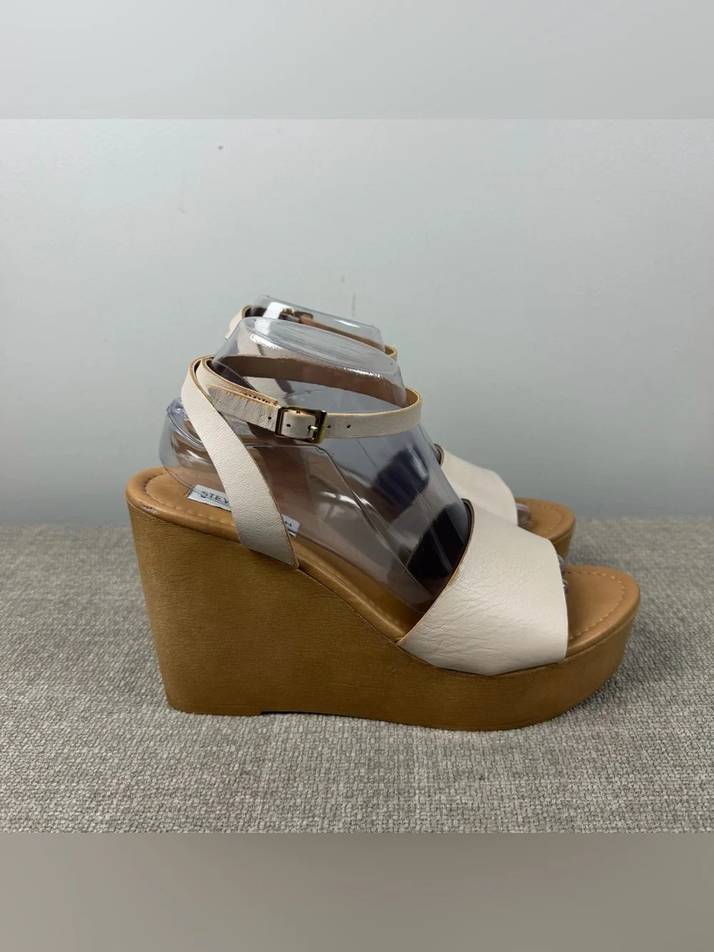 Steve Madden Welsh Ankle Strap Wedge Sandals Ivory White Size 10 Coquette Boho